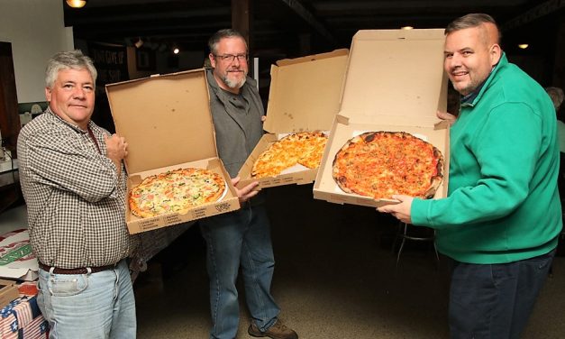 Pizza at Post 27 aids cause for veterans